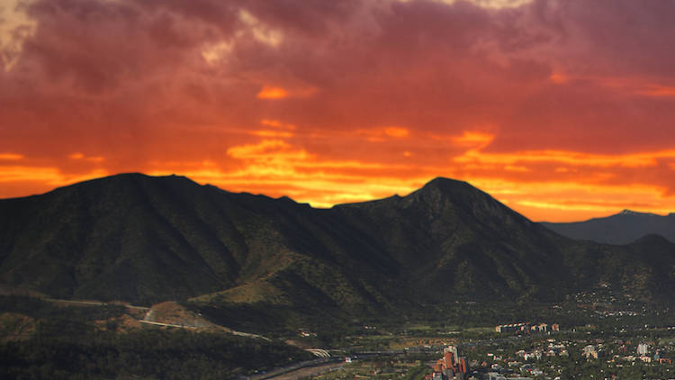 Be moved by mountains in Santiago