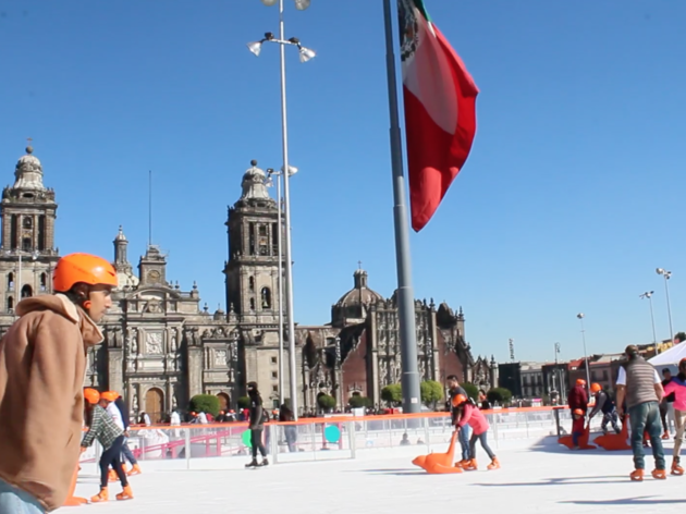 Pista de hielo en el Zócalo Pista de hielo en el Zócalo
