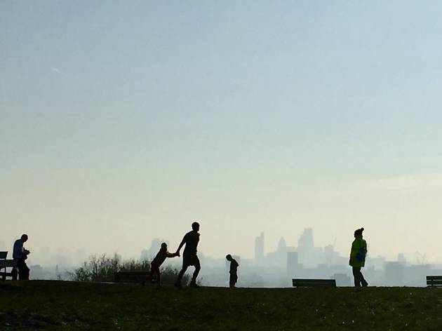 Winter Walks in London | 10 Frosty London Parks For Winter Walks