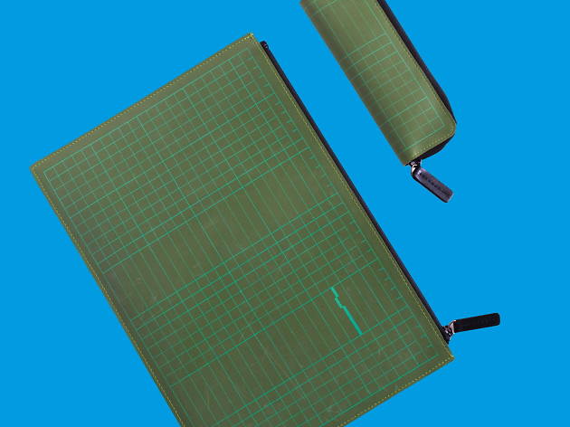 Clutch and purse made of rubber cutting board, Least studio, Ecotopia, Gift Guide Clutch and purse made of rubber cutting board, Least studio, Ecotopia, Gift Guide