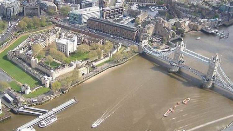 A 30-minute helicopter flight over London