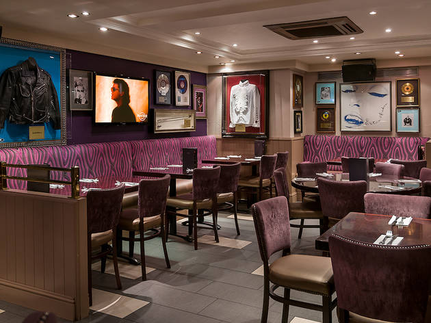 Hard Rock Cafe Restaurants In Piccadilly London