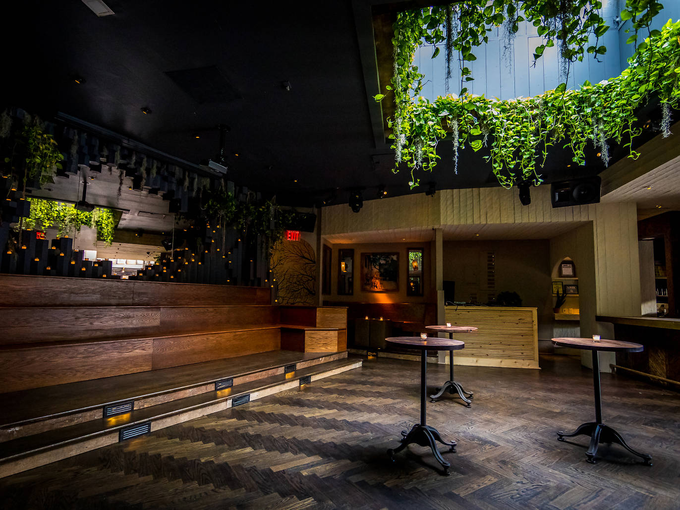 Best Hookup Bars in NYC to Meet People