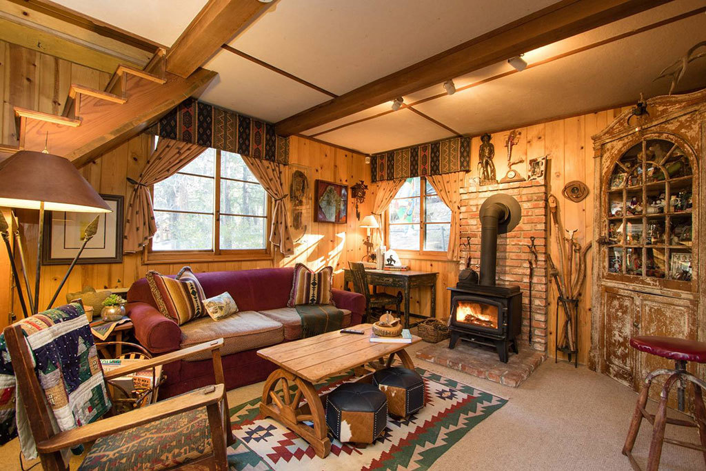 15 Cozy Cabins on Airbnb to Spend Winter Cocooned in