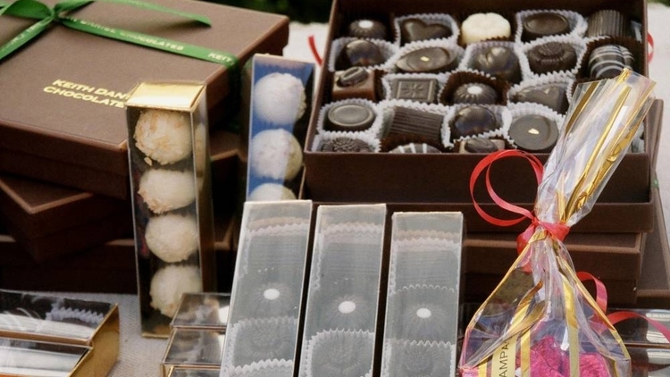 AT_CabbagesAndFrocks_press2011.jpg