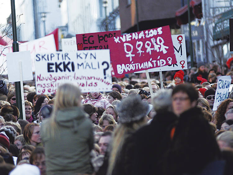 Los hombres y las mujeres cobrarán lo mismo en Islandia