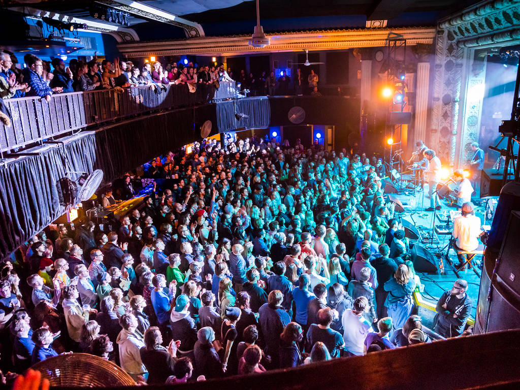 15 Best Chicago Music Venues For Rock, Blues, Jazz And More