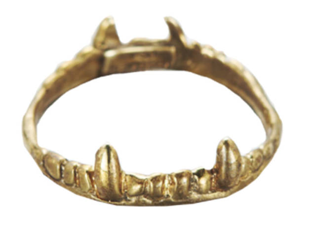 VeraMeat vampire teeth ring VeraMeat vampire teeth ring