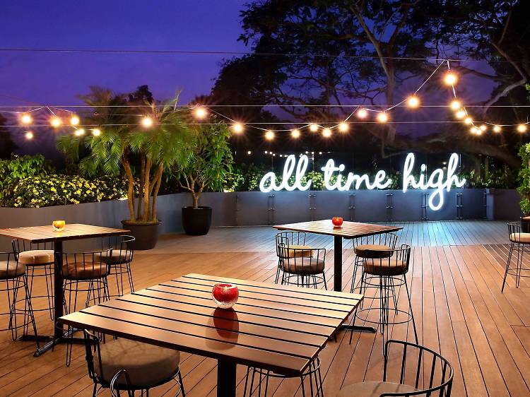 16 Top Spots for Alfresco Dining in Singapore