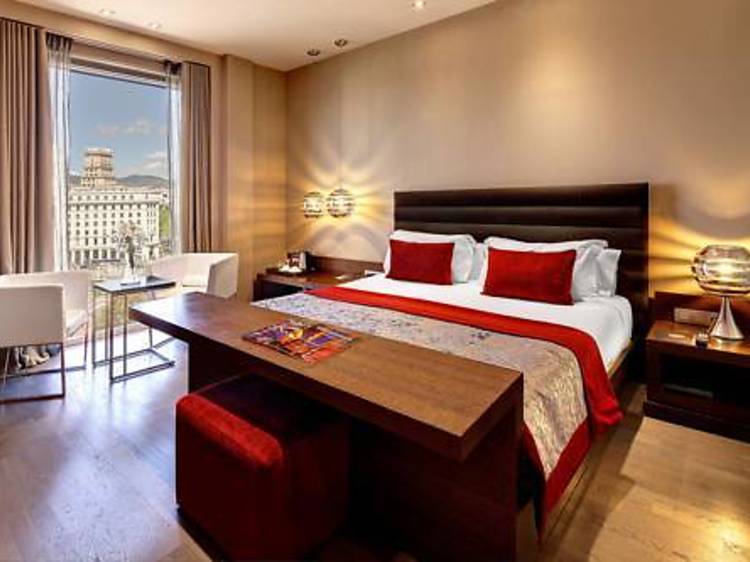 Olivia Plaza Hotel