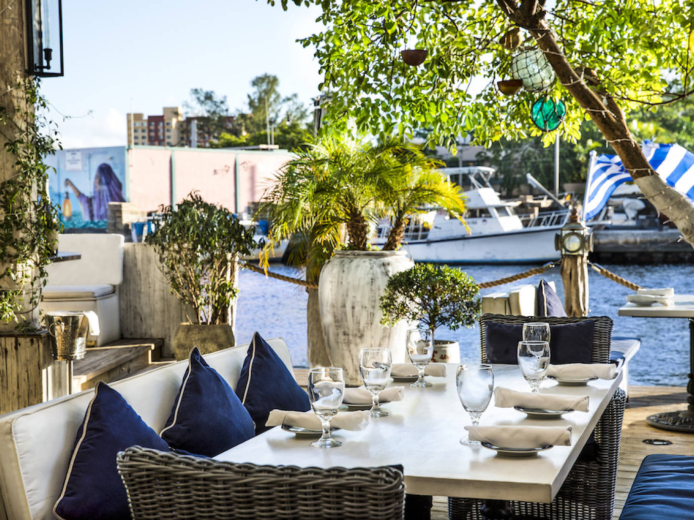 21 Best Waterfront Miami Restaurants for Stunning Views