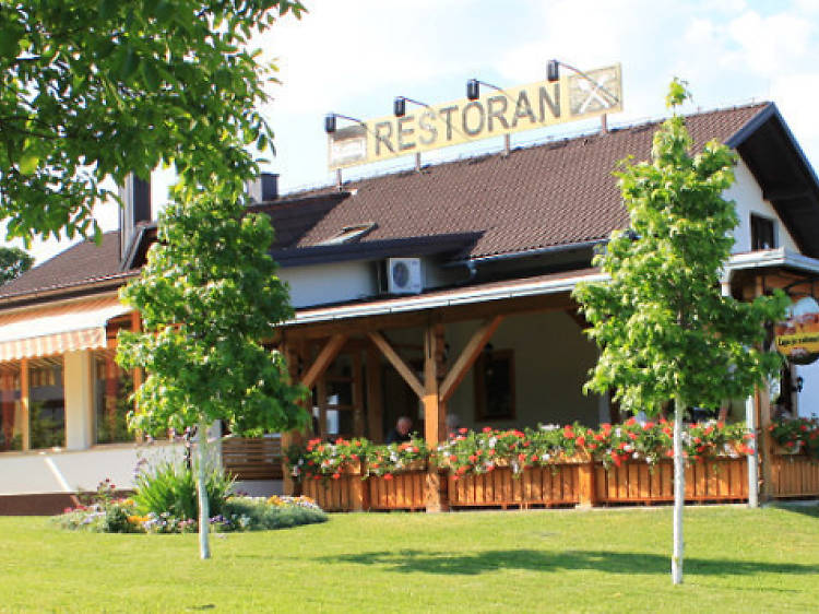 Restoran Degenija