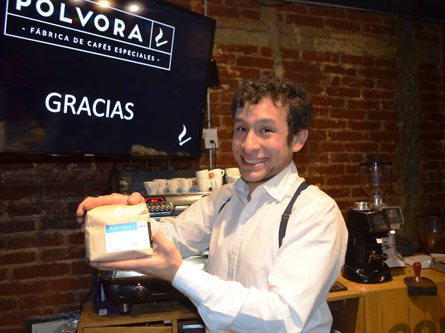 Julián Rivera y su café Bullet Blend Julián Rivera de Pólvora Café