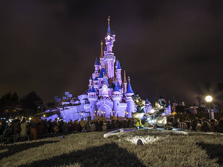 Explore new priceless experiences with Mastercard and Disneyland Paris