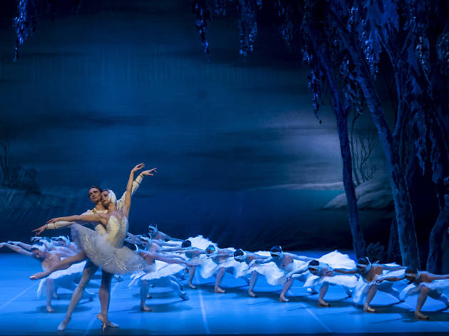 Ópera Nacional de París El lago de los cisnes: St. Petersburg Festival Ballet