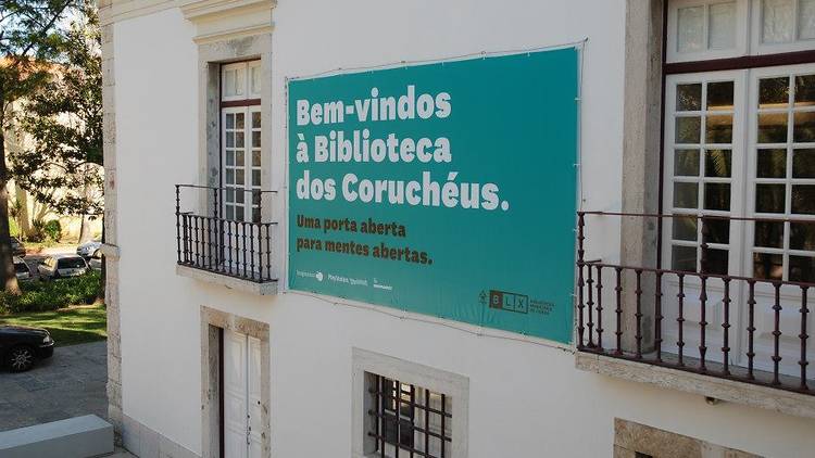 biblioteca Coruchéus
