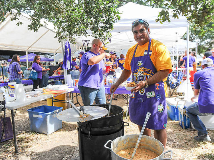 Tailgate at an LSU football game