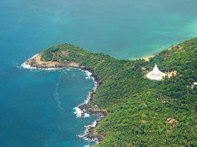 Discover the beautiful and quiet beaches Discover the beautiful and quiet beaches