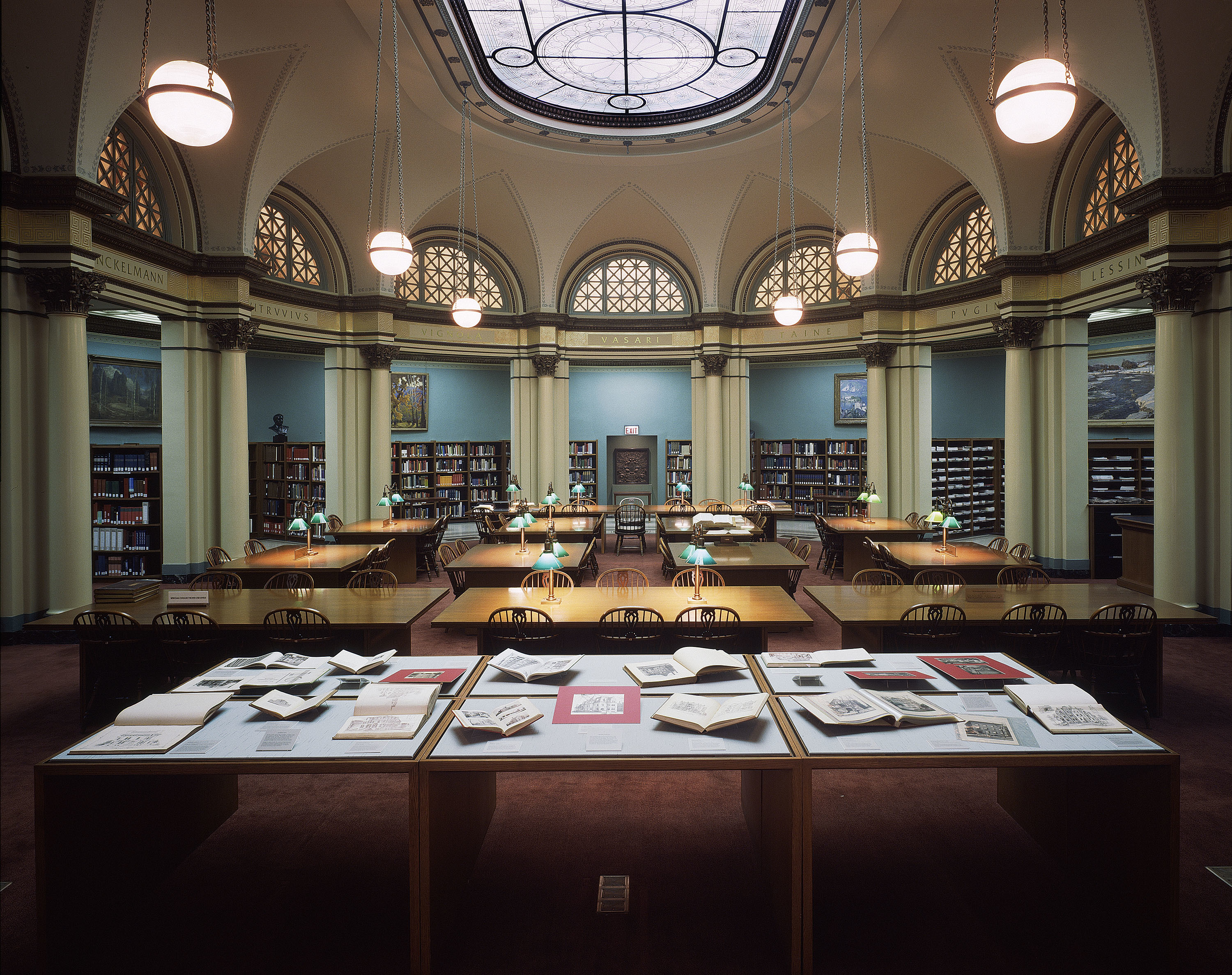 9 Absolutely Beautiful Libraries In Chicago