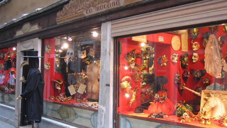 Ca’ Macana mask, shop, Calle delle Botteghe, Venice