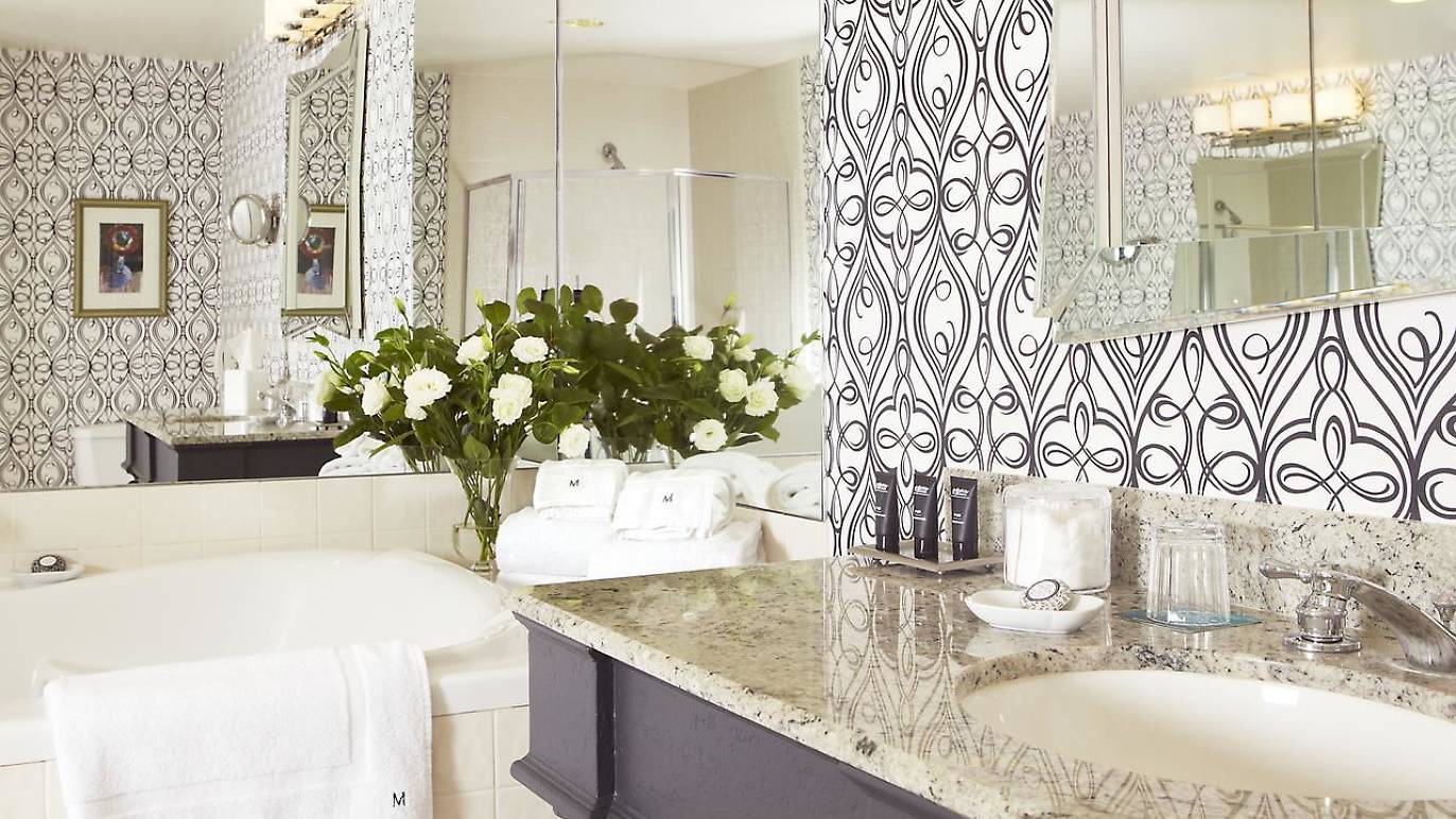 9 San Francisco Hotels with Hot Tubs in the Room 2023