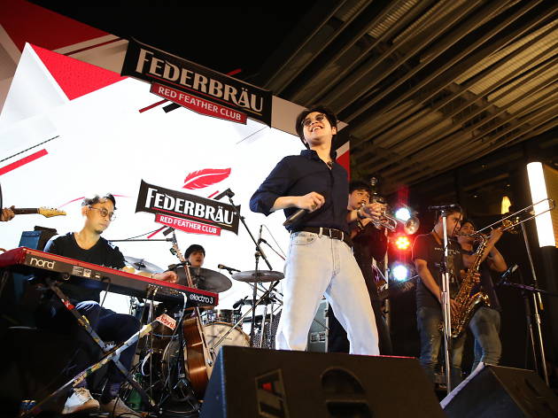 Federbrau Red Feather Club Atom Federbrau Red Feather Club Atom