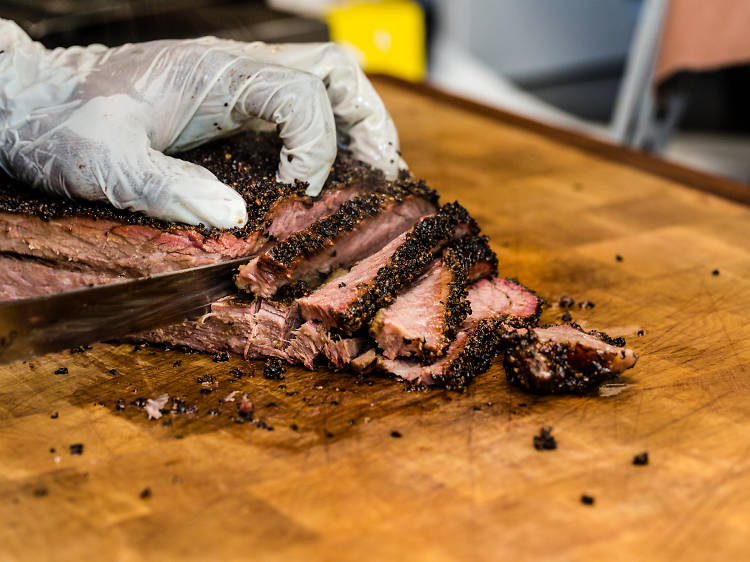 Fumes ta viande : la recette OG de la viande fumée authentique de Montréal