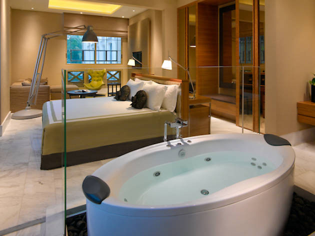 The Best Jacuzzi Hotels In Singapore