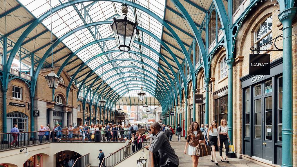 Covent Garden Market Shopping in Covent Garden, London