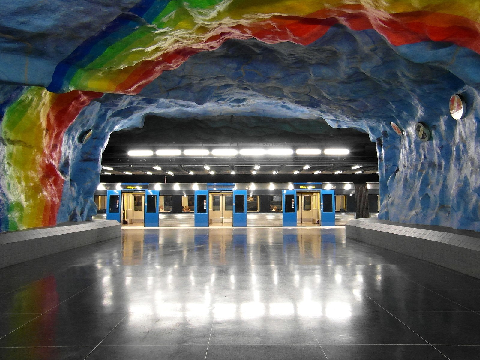 Navigate Public Transportation in Stockholm Like A Pro With Our Help