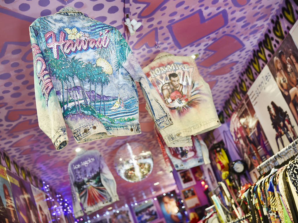 Best Vintage Stores NYC Offers For Retro Shoppers