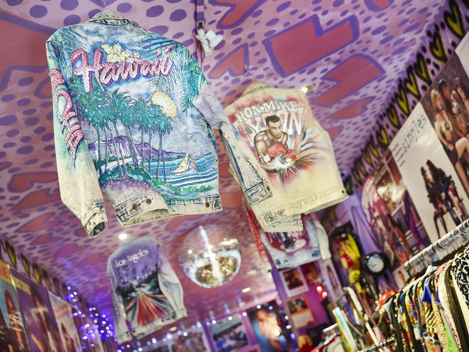 Best Vintage Stores NYC Offers For Retro Shoppers