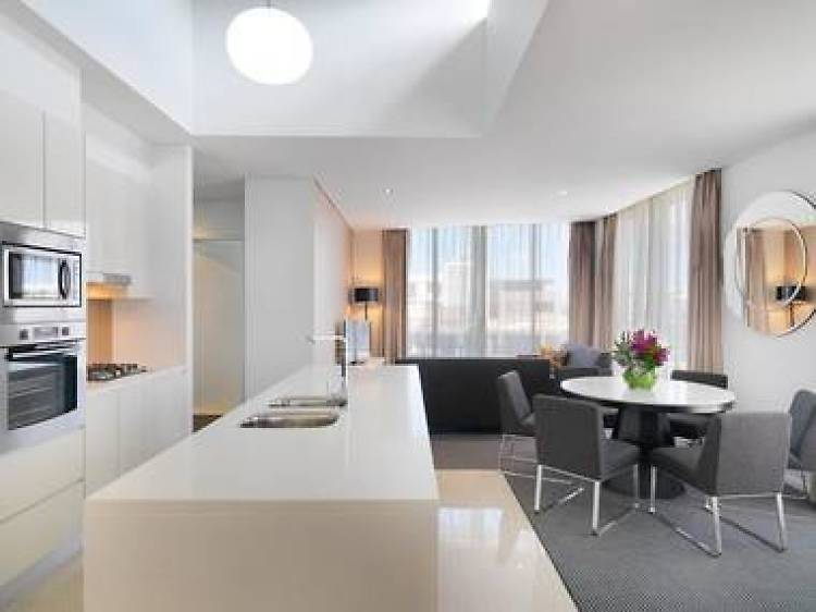 Meriton Suites Sydney Airport