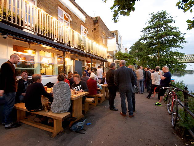 25 Best Canal & Riverside Pubs & Bars In London