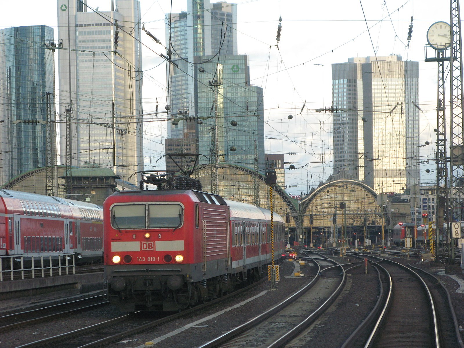 A Guide to Public Transportation in Frankfurt