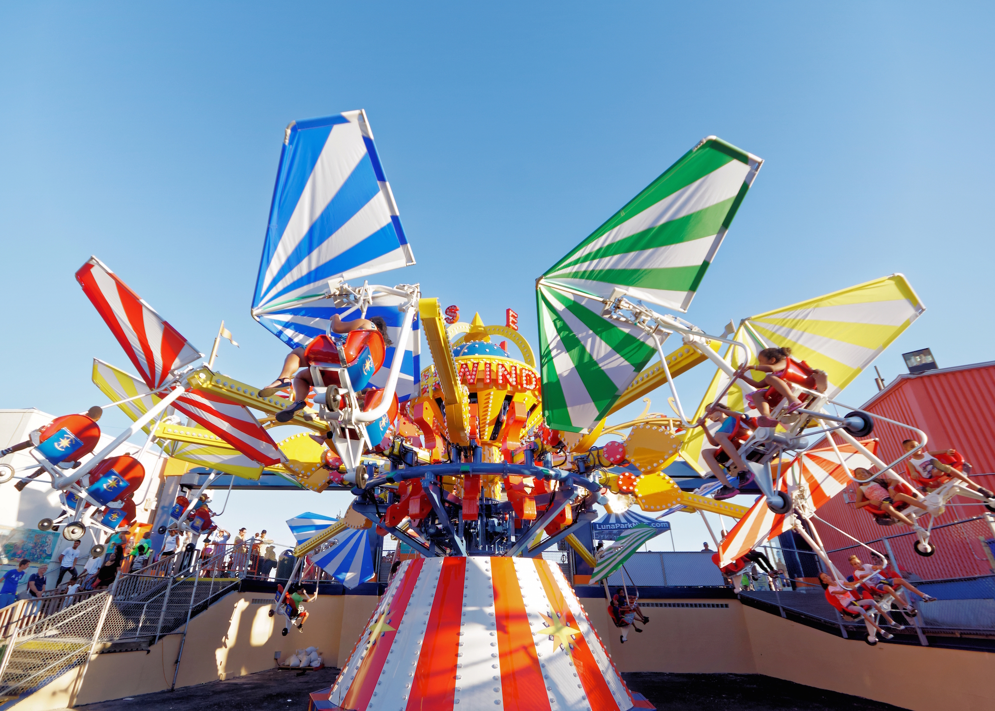 Get Free Ride Credits at Luna Park for Good Grades