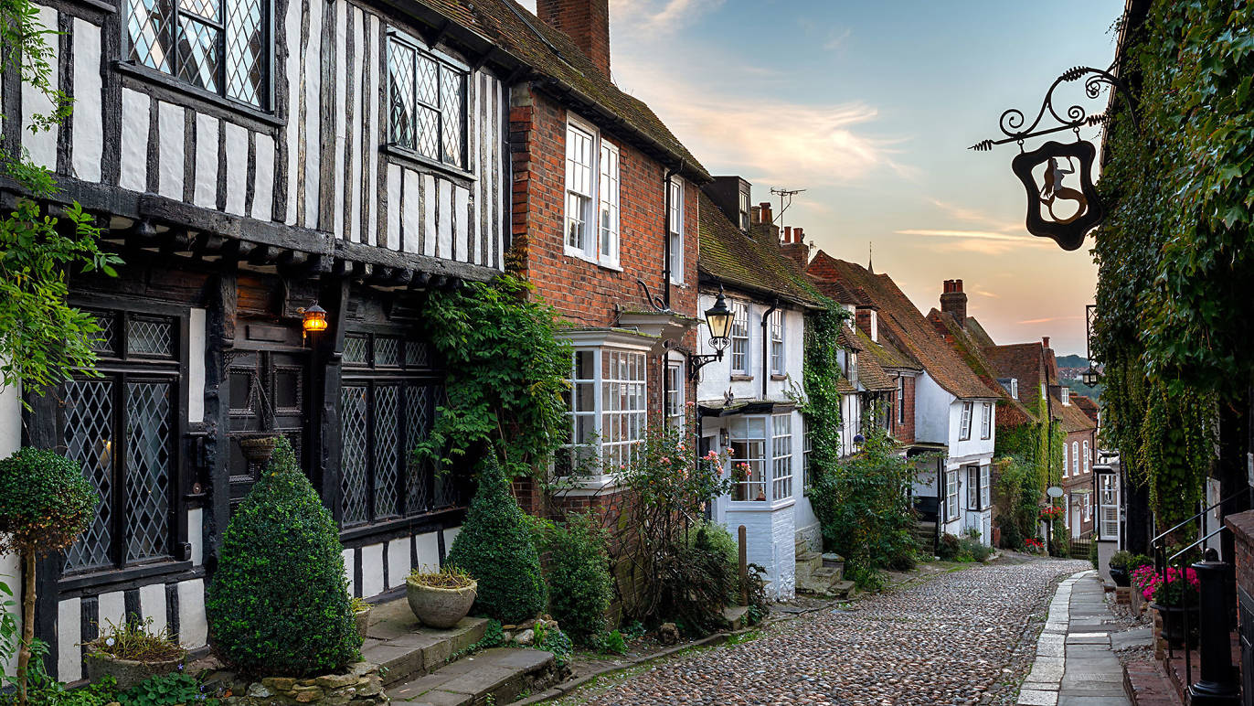 17 Best Day Trips from London to Get Out of Town