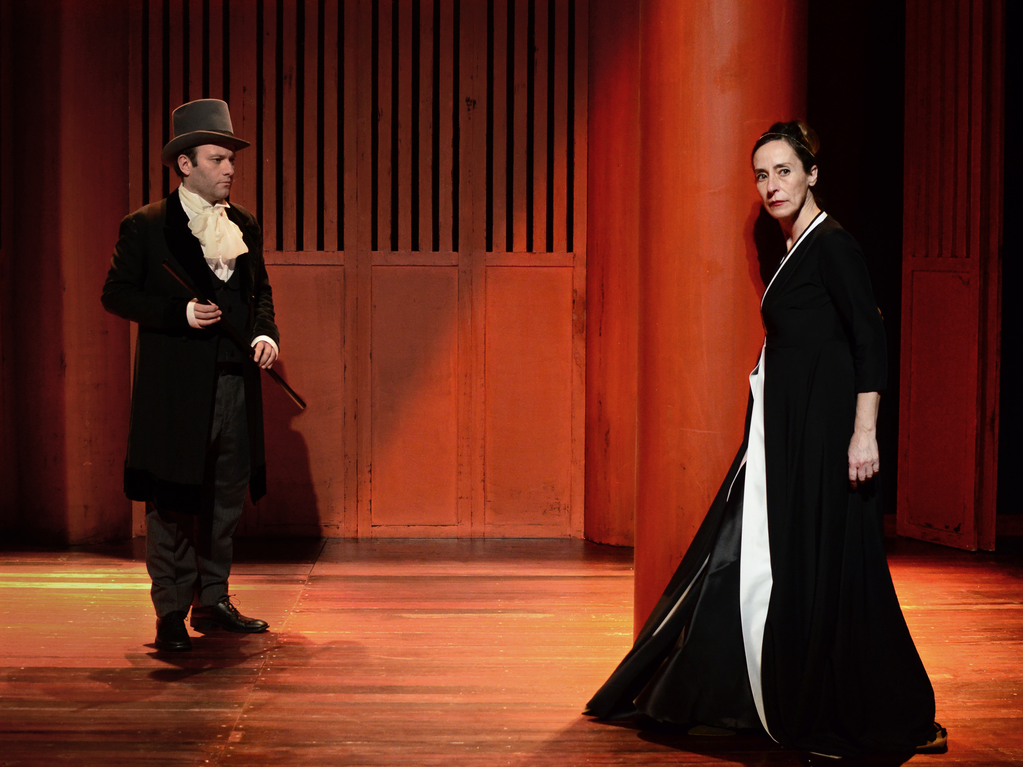 Resultado de imagem para Ivone, princesa de borgonha teatro do bairro