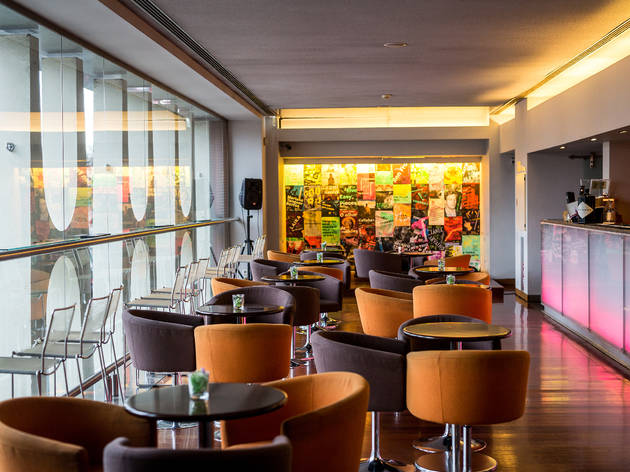 Bar - Teatro Maria Matos Bar - Teatro Maria Matos