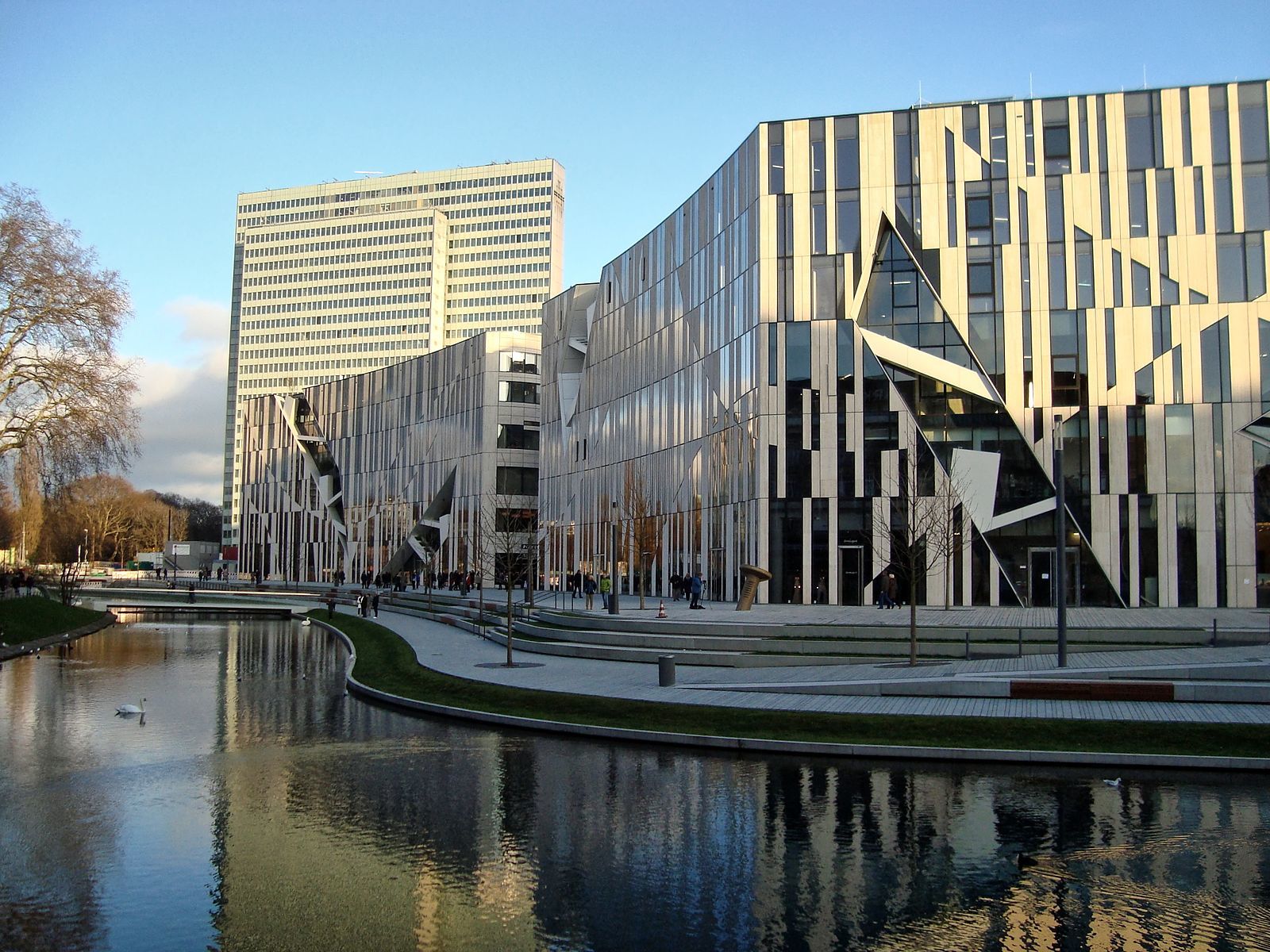 10 Most Beautiful Buildings in Düsseldorf Worth Visiting