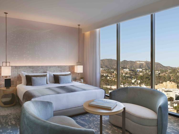 Stay right in the heart of Hollywood