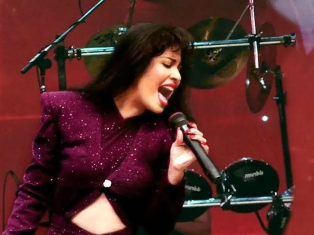Selena Selena con su famoso jumper morado