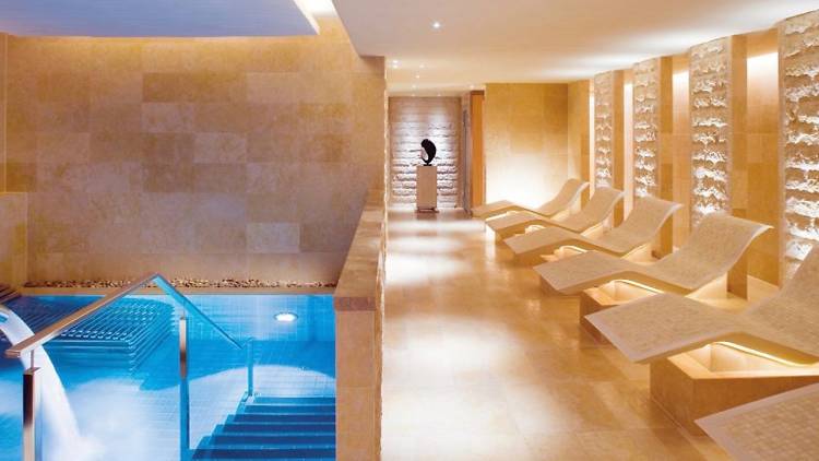 Best for getting pampered within an inch of your life: The Landmark Mandarin Oriental