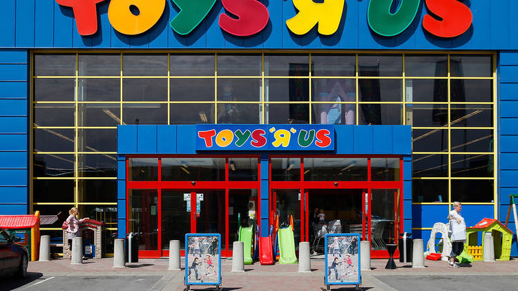 How to score big at the Toys R Us closing sales