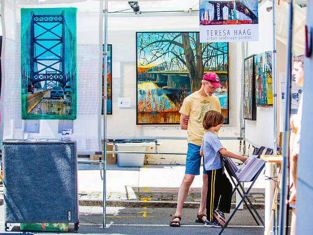 Manayunk Arts Festival The Manayunk Arts Festival is the largest outdoor, juried arts festival in the tristate area