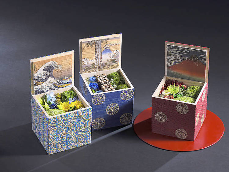 Rin by Belle Fleurs Tokyo preserved flower box