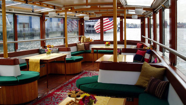 Classic Harbor Line, Yacht Manhattan