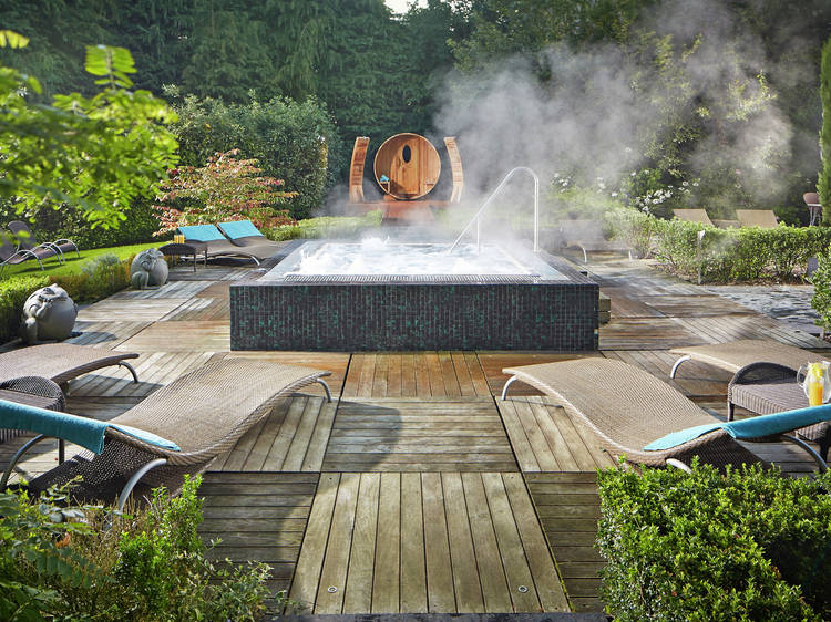 Alexander Hotel and Utopia Spa