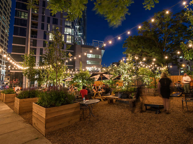 21 Best Beer Gardens In Philadelphia For Summer 2018