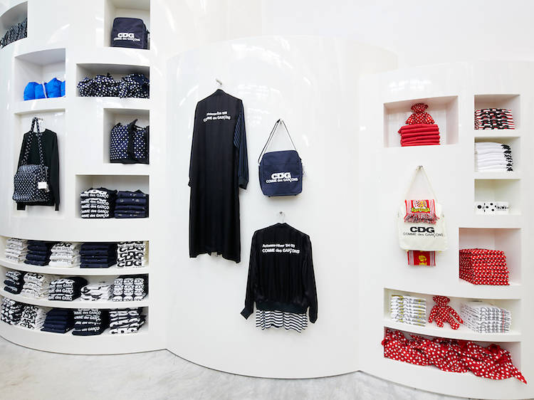 Comme des garcons outlet marina bay